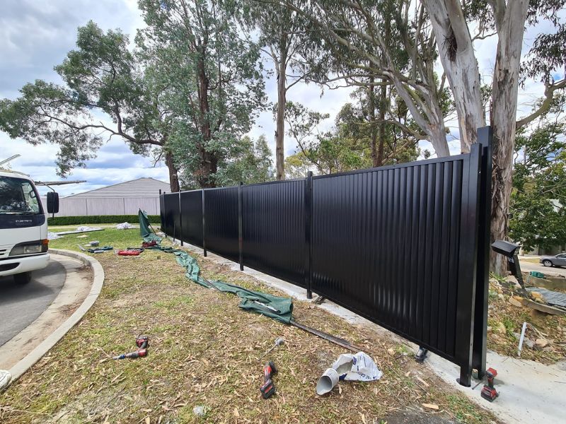 Colorbond fence installation Penrith