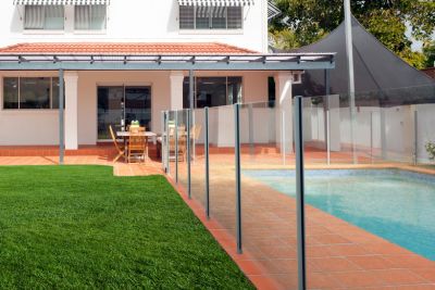 semi-frameless glass pool fencing penrith